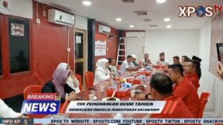 Husni Tamrin Kembalikan Formulir Pendaftaran Untuk Bakal Calon Wakil Bupati Ke Partai PDI Perjuangan