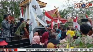 Warga Demo di Depan Kantor Bupati Pelalawan