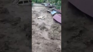 Detik-detik Banjir Bandang Di Kawasan Pemandian Alam Sembahe